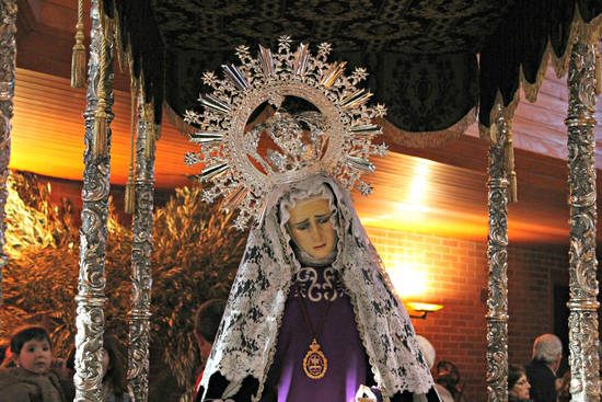 Paso de la Dolorosa en el interior de la iglesia, adquirido en fecha desconocida.