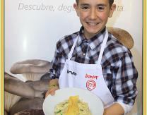 Bruno (Concursante de la III edición de Master Chef Junior) nos muestra el plato realizado en el Show Cooking